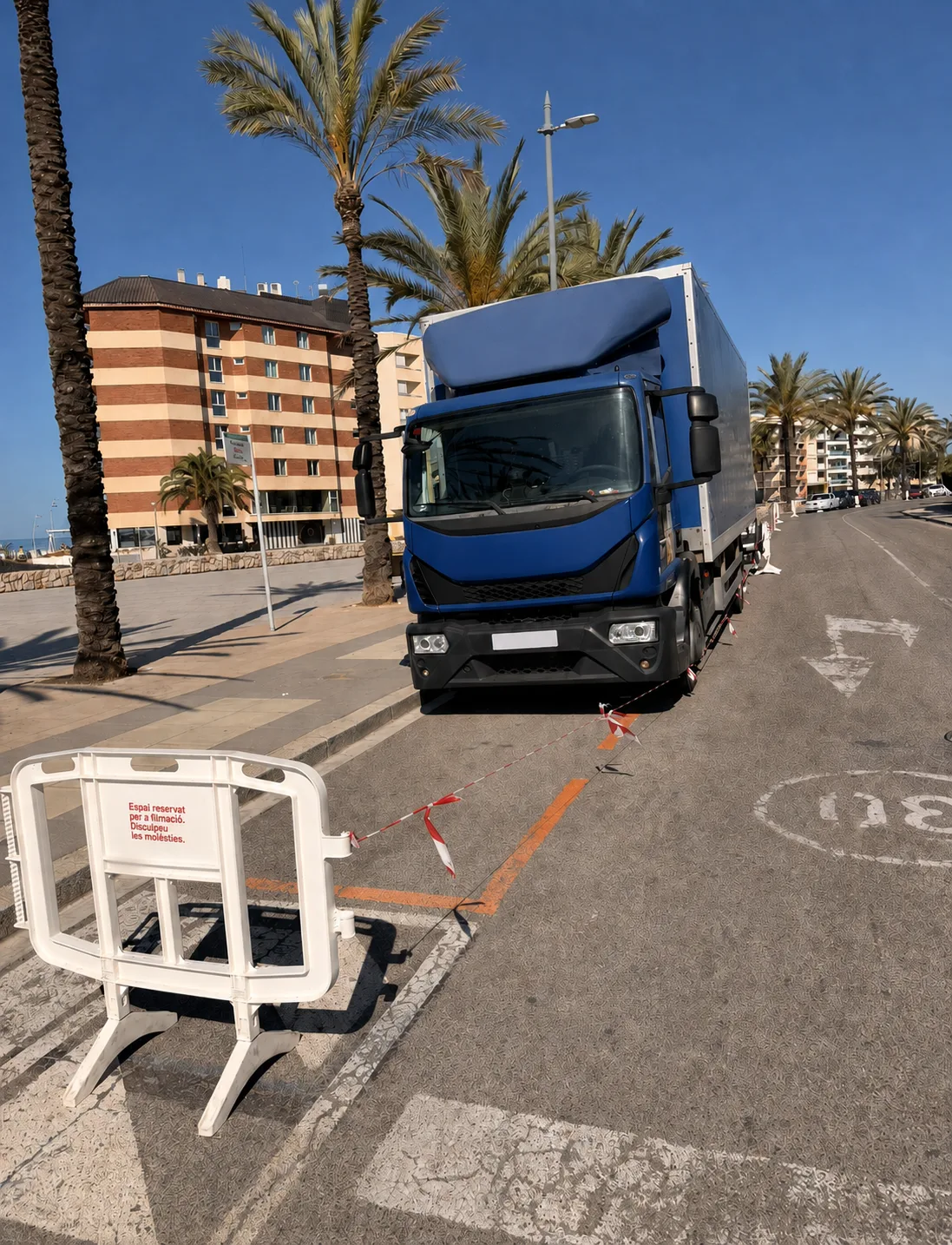 Camión de On Set Transporte en un rodaje en Barcelona